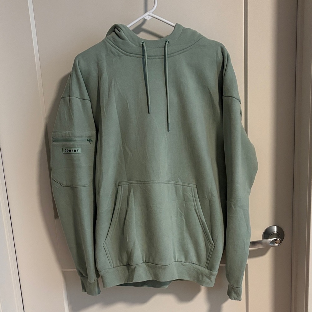 Comfrt airplane mode Hoodie in Aloe - Picture 6 of 10